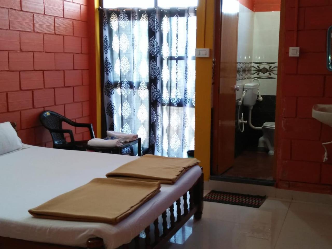 Shanthi Krishna Residency Gokarna  Exterior foto
